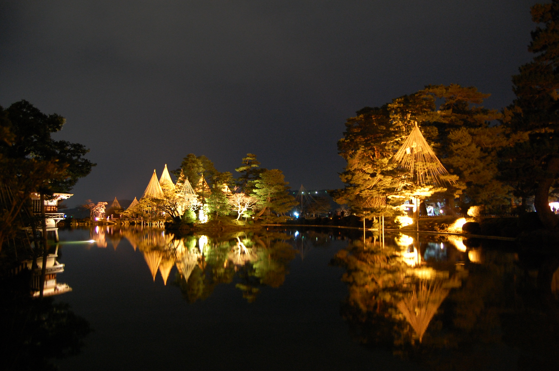 兼六園ライトアップ2014'霞ヶ池